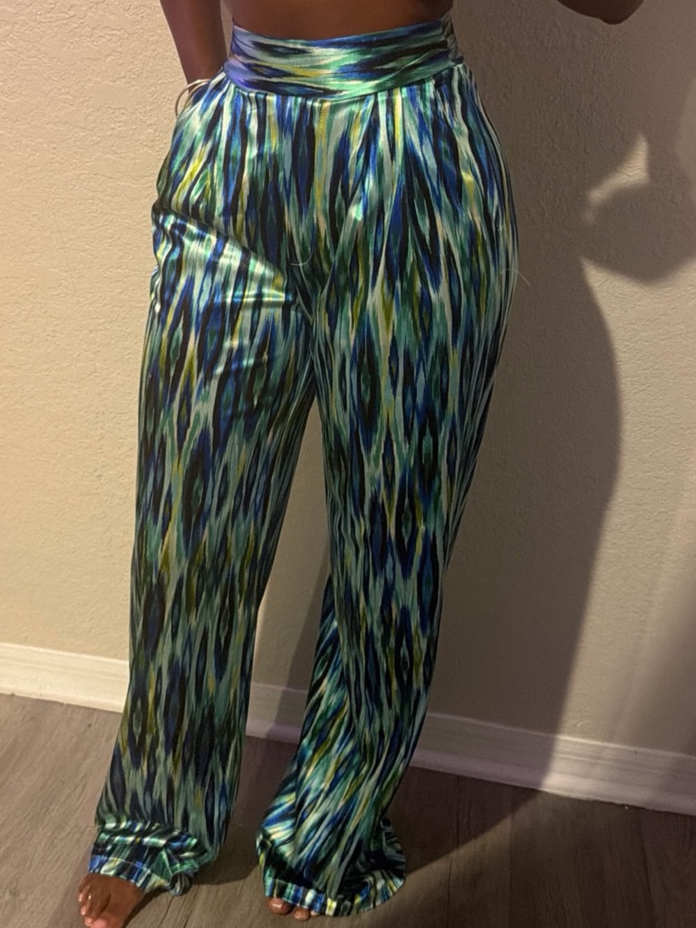 Fashion Nova Blue & Green Wide-Leg Printed Pants
